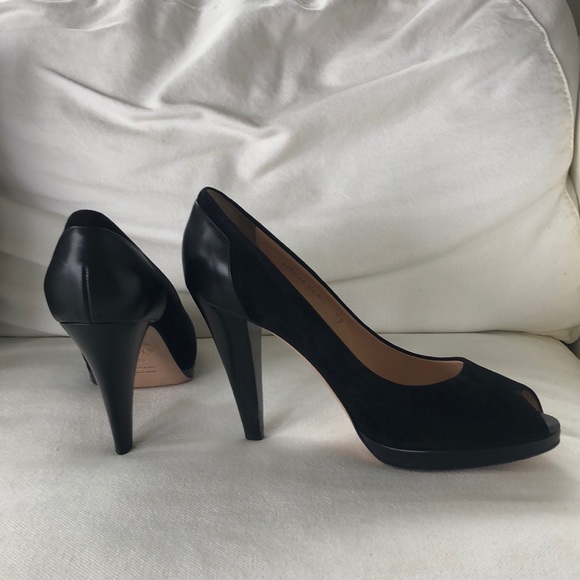 “Bally” brand black kid suede pumps - Picture 2 of 3